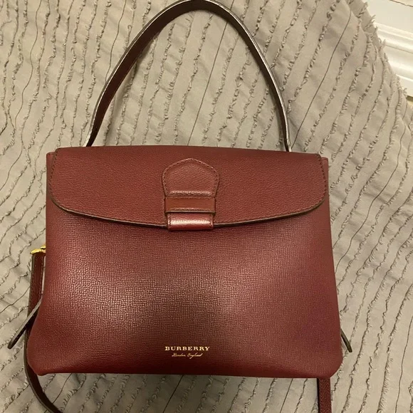 A Classic Preowned Medium Grainy Leather Check Tote - Picture 4 of 11